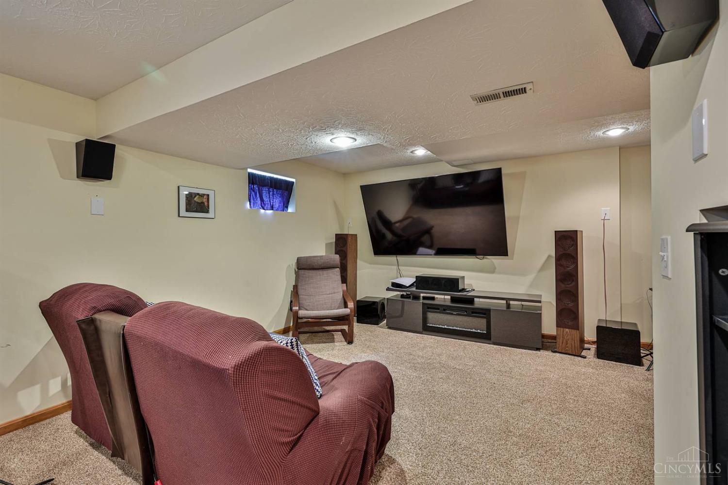 8319 Lee Court