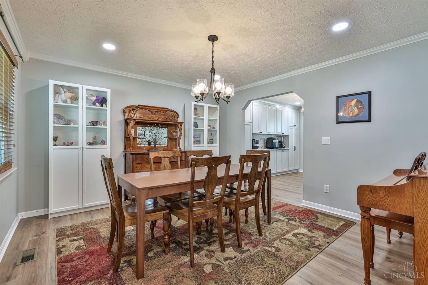 8319 Lee Court