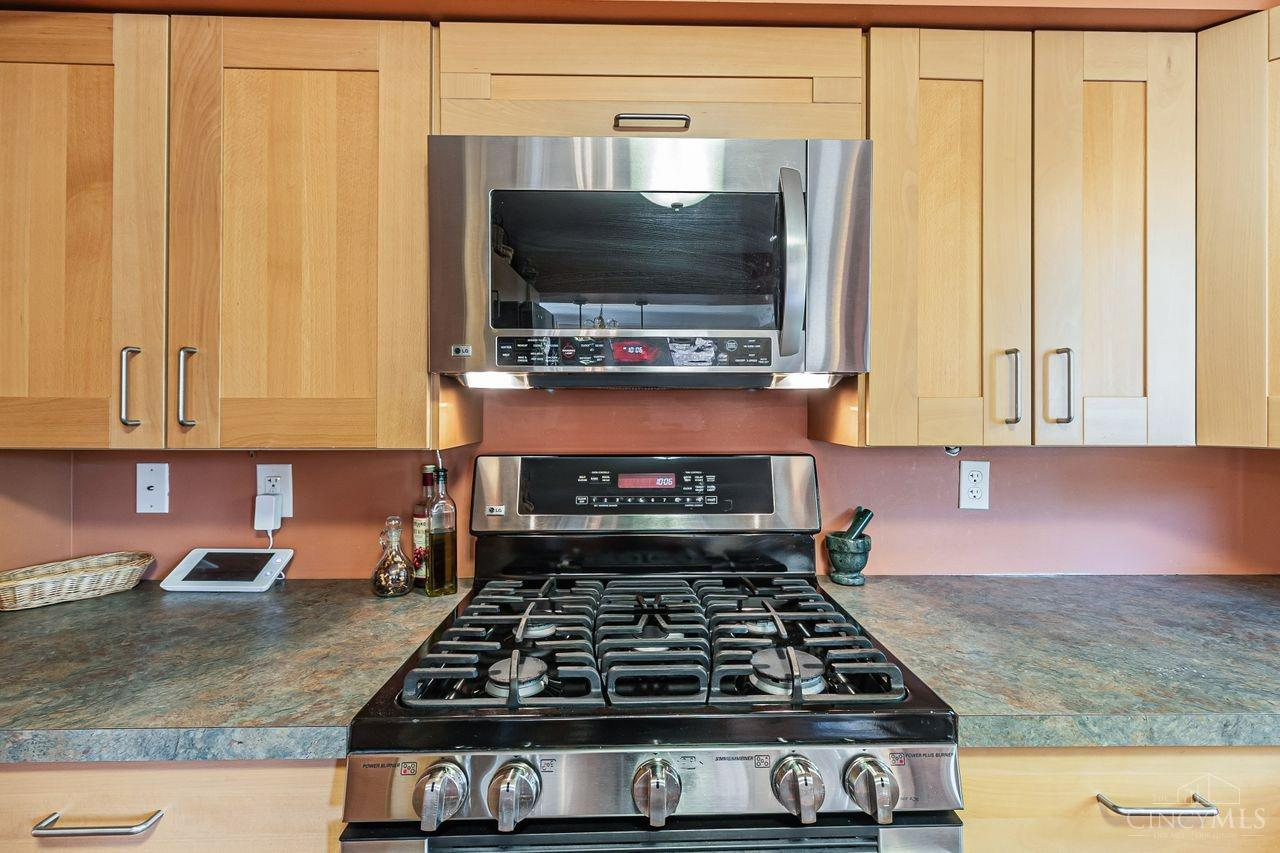 7739 Newbedford Avenue