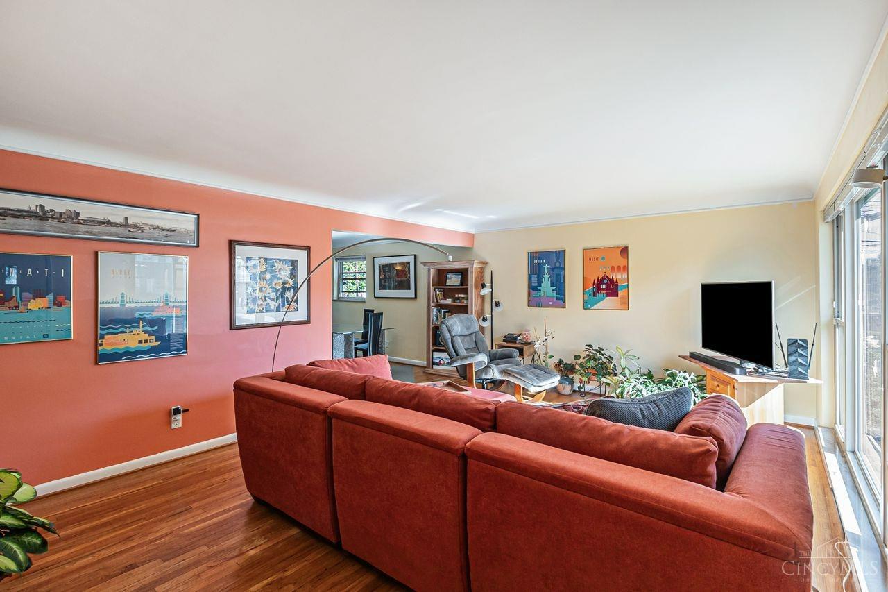 7739 Newbedford Avenue