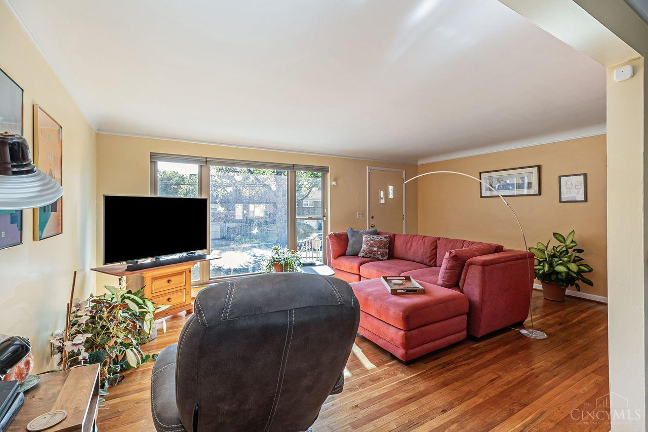 7739 Newbedford Avenue