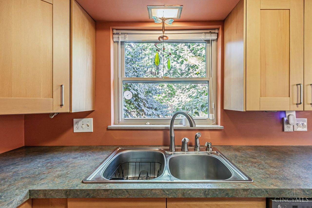 7739 Newbedford Avenue