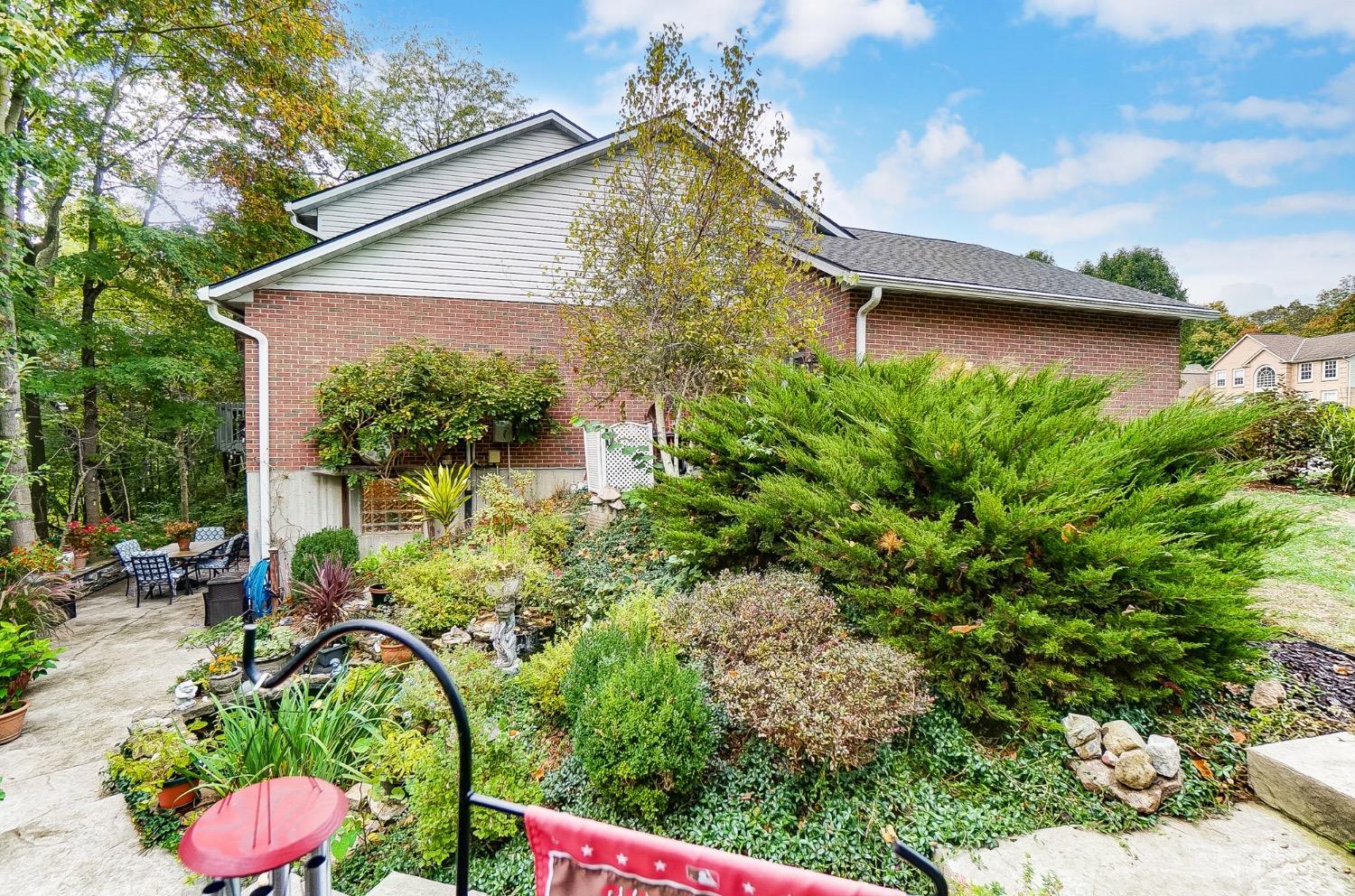 470 Gregorian Drive