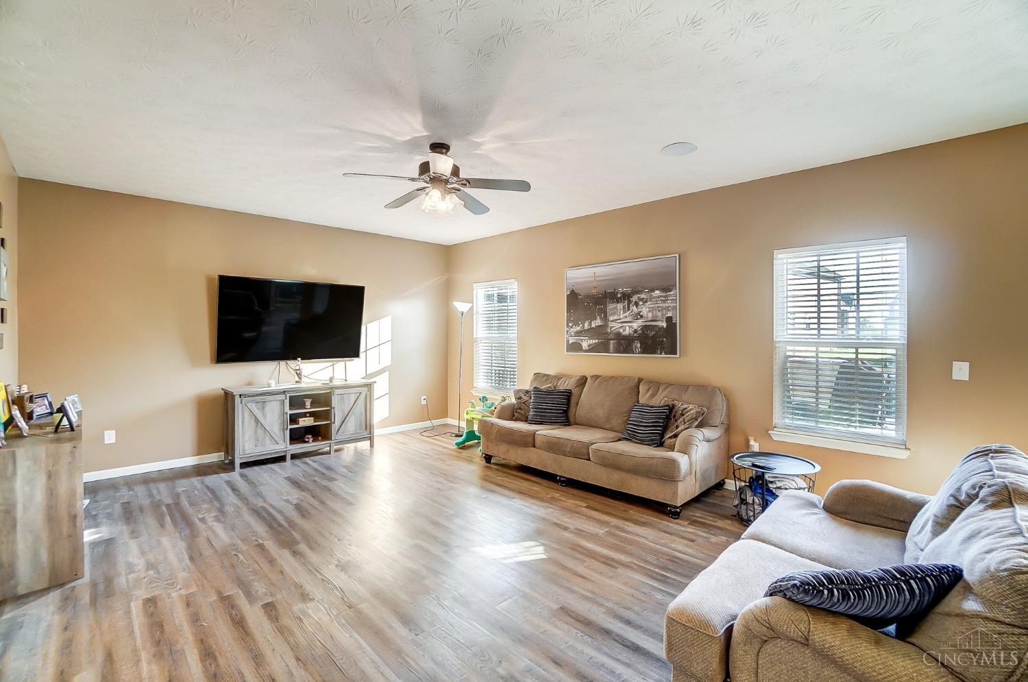 4572 Kibbey Lane