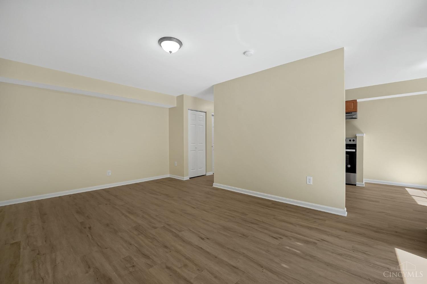 1605 W Augusta Boulevard 177