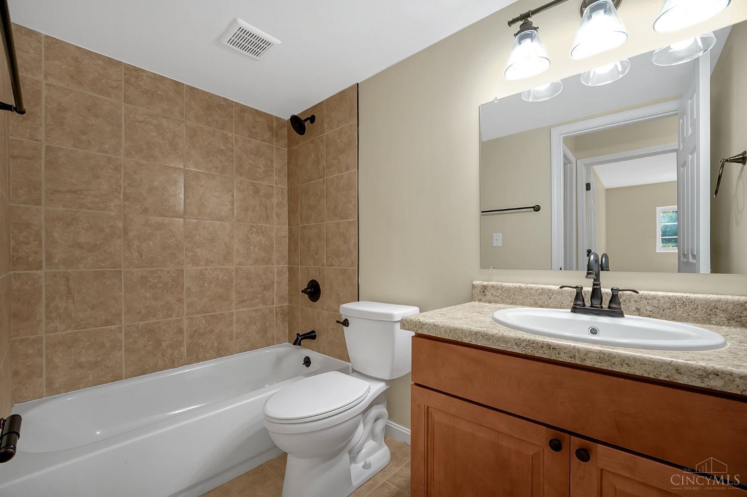 1605 W Augusta Boulevard 177