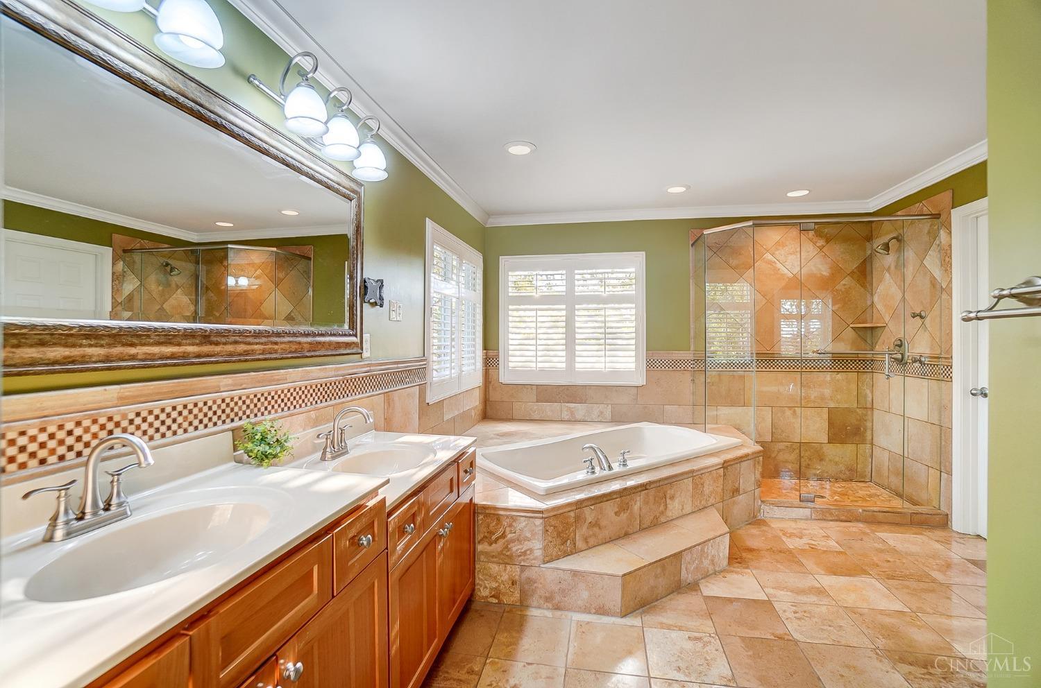 4696 Oakland Court