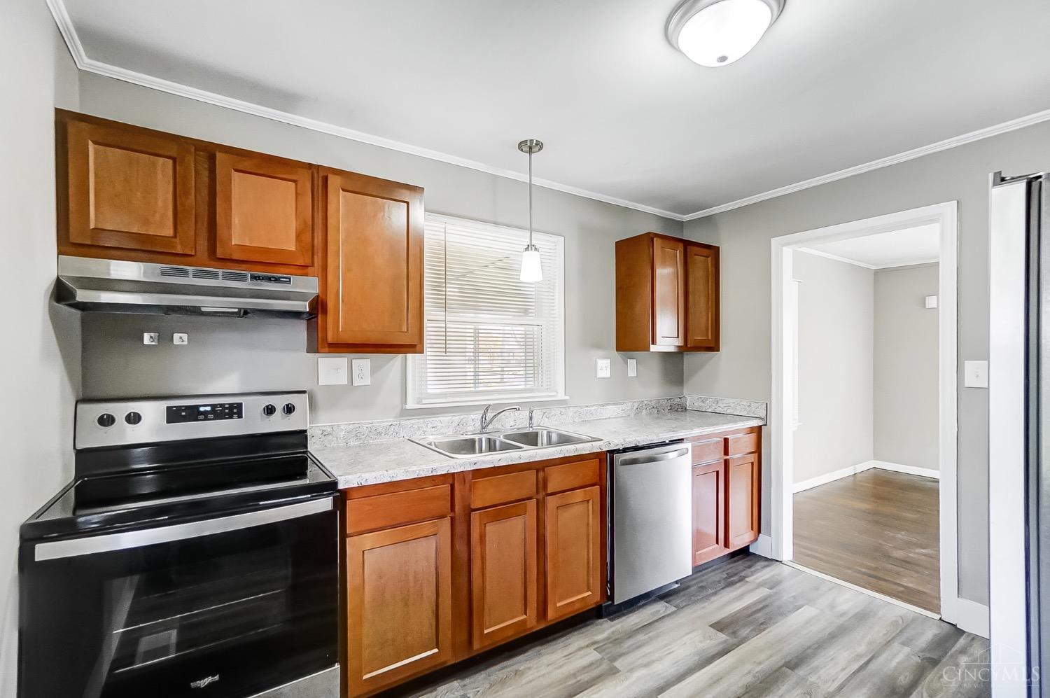 1218 Ellen Dr