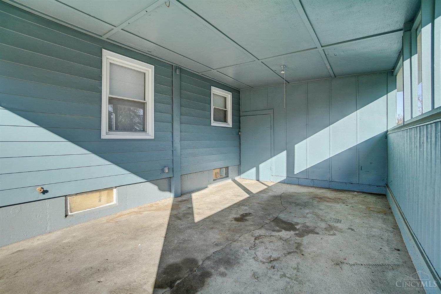 1218 Ellen Dr