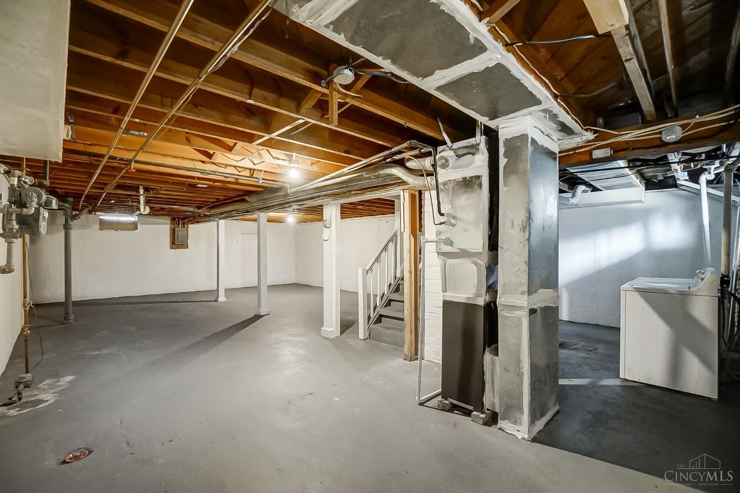 1218 Ellen Dr