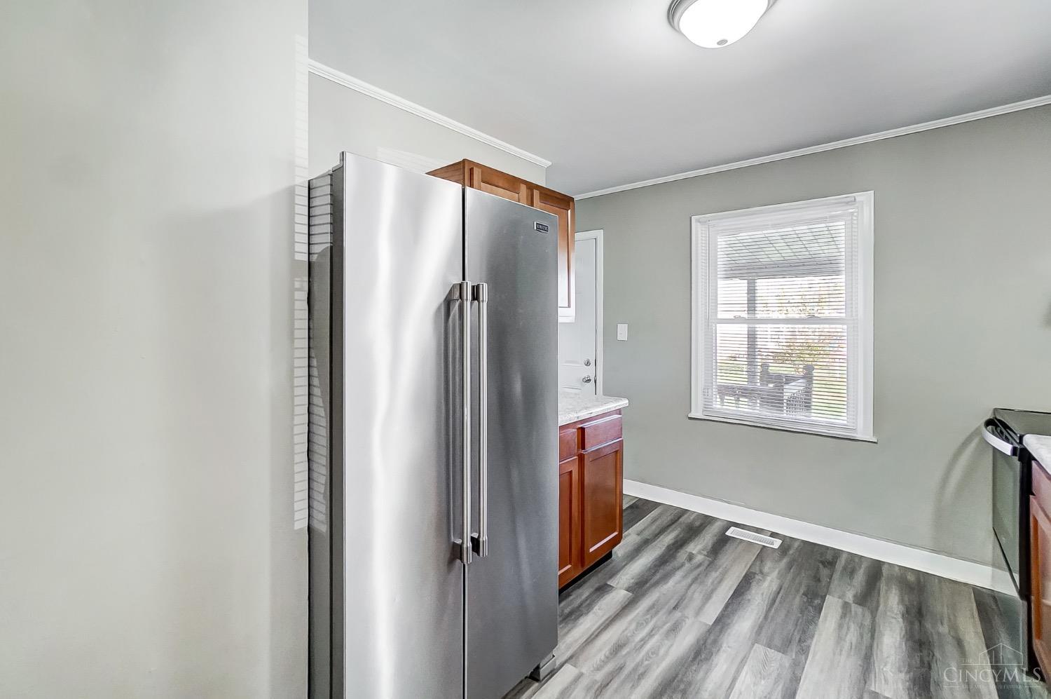 1218 Ellen Dr