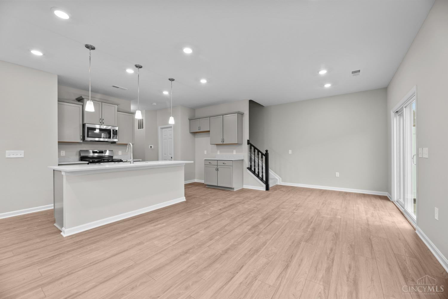 5020 Pebble Court 103