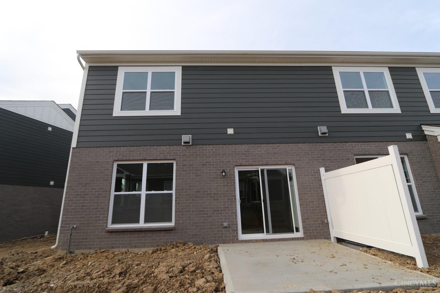 5020 Pebble Court 103