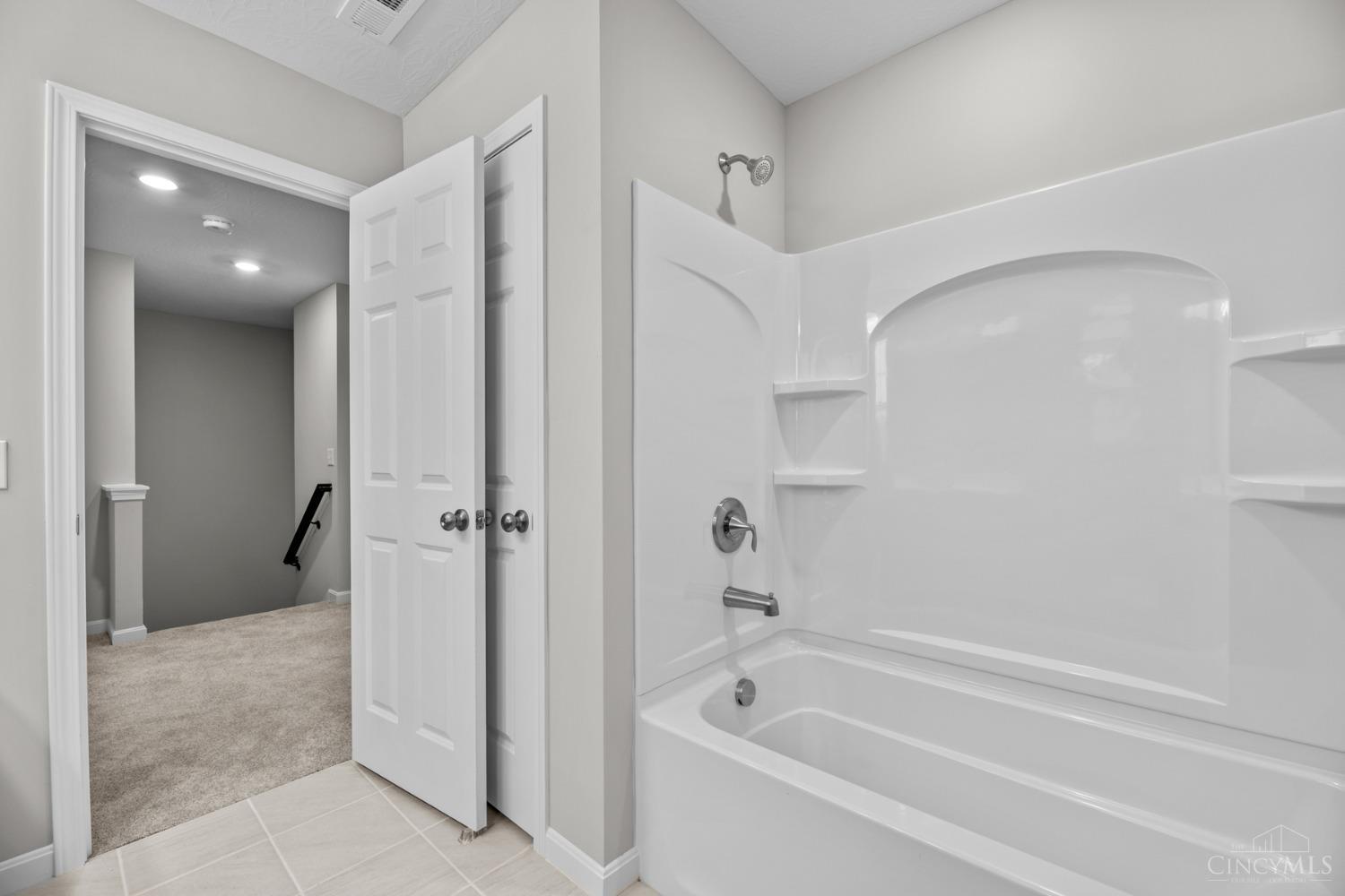 5020 Pebble Court 103