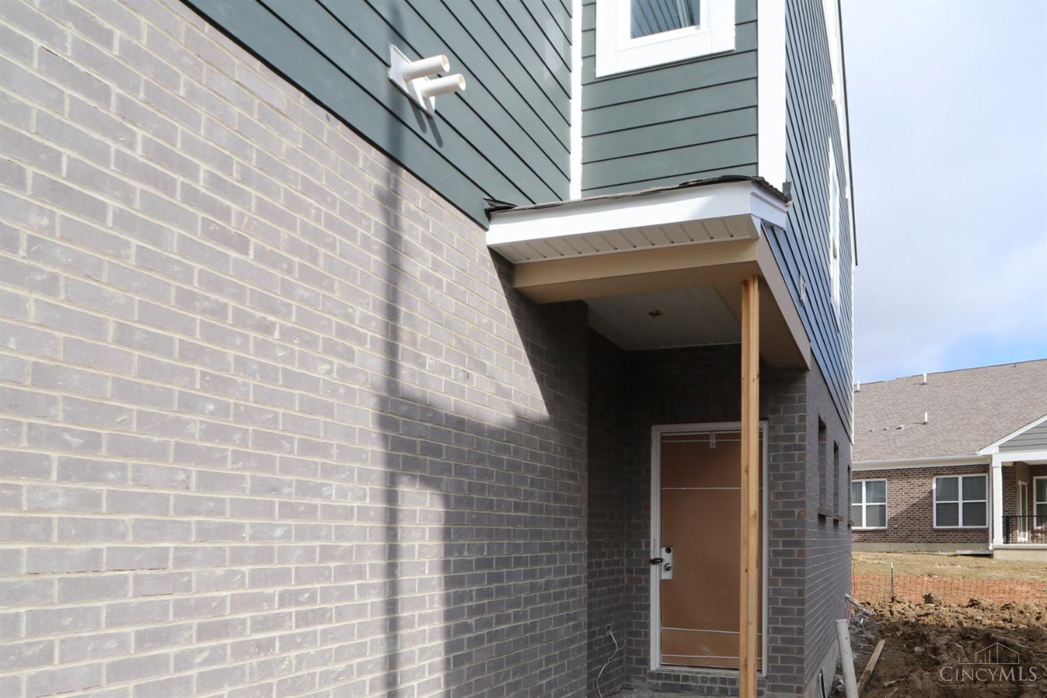 5020 Pebble Court 103