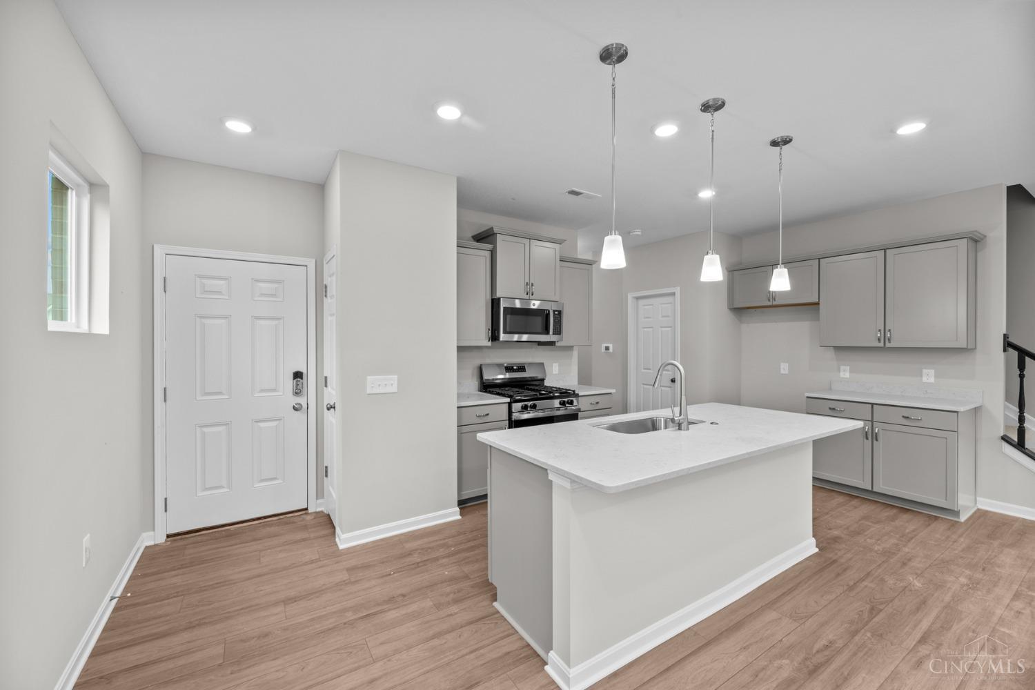 5020 Pebble Court 103