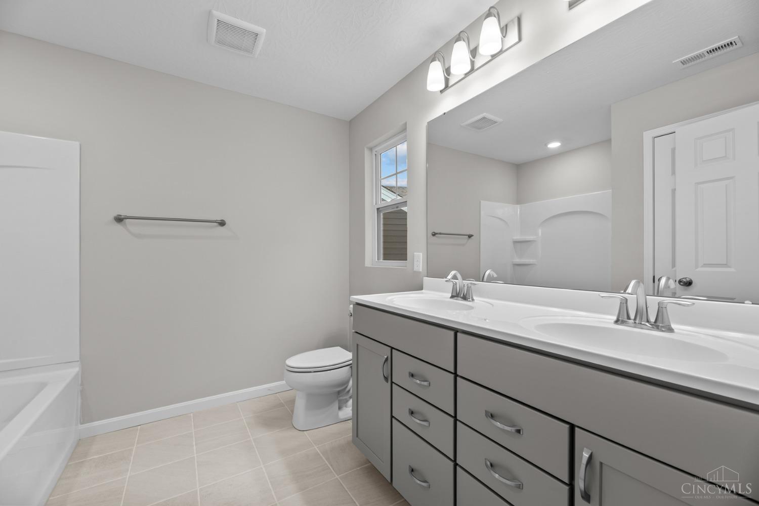 5020 Pebble Court 103