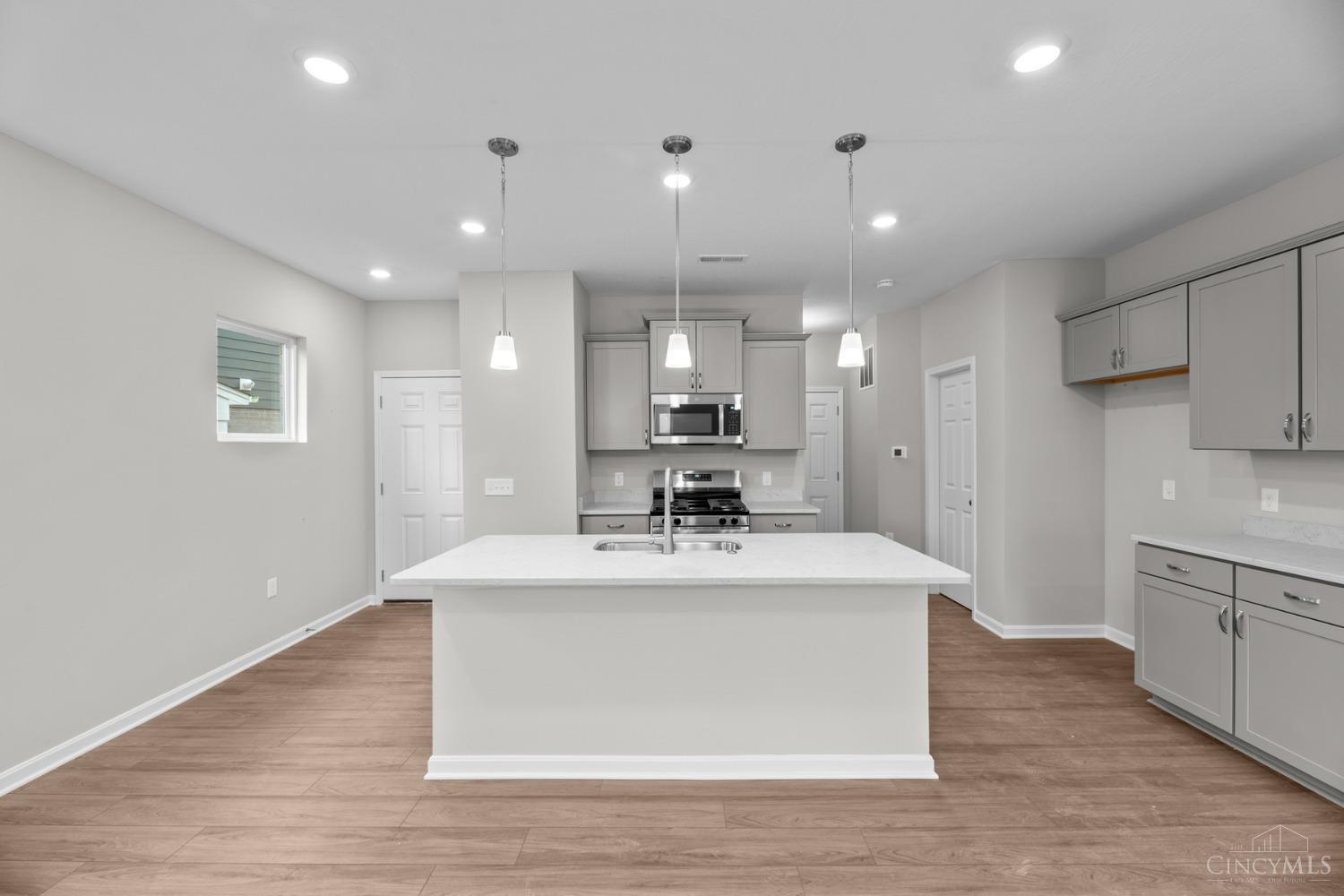 5020 Pebble Court 103