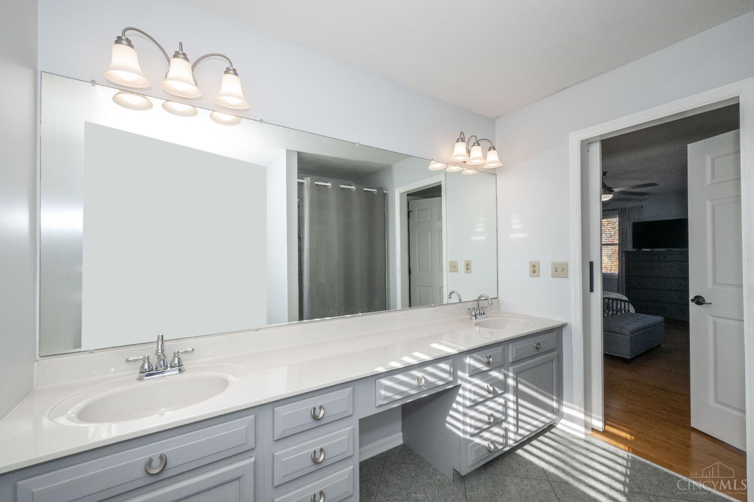 6117 Ivy Woods Court