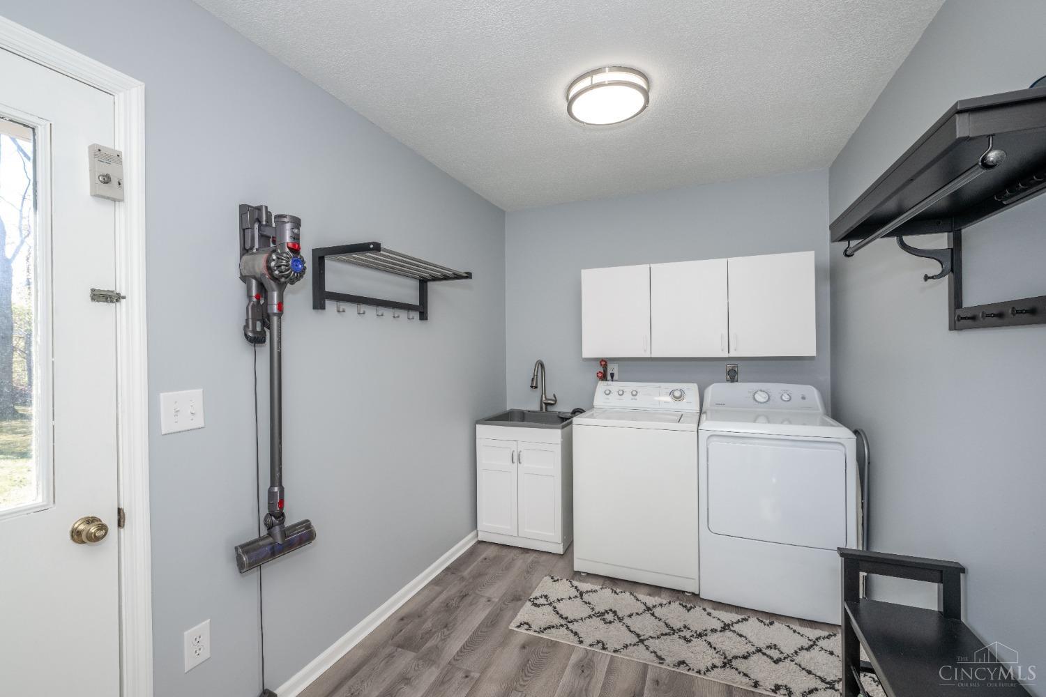 6117 Ivy Woods Court