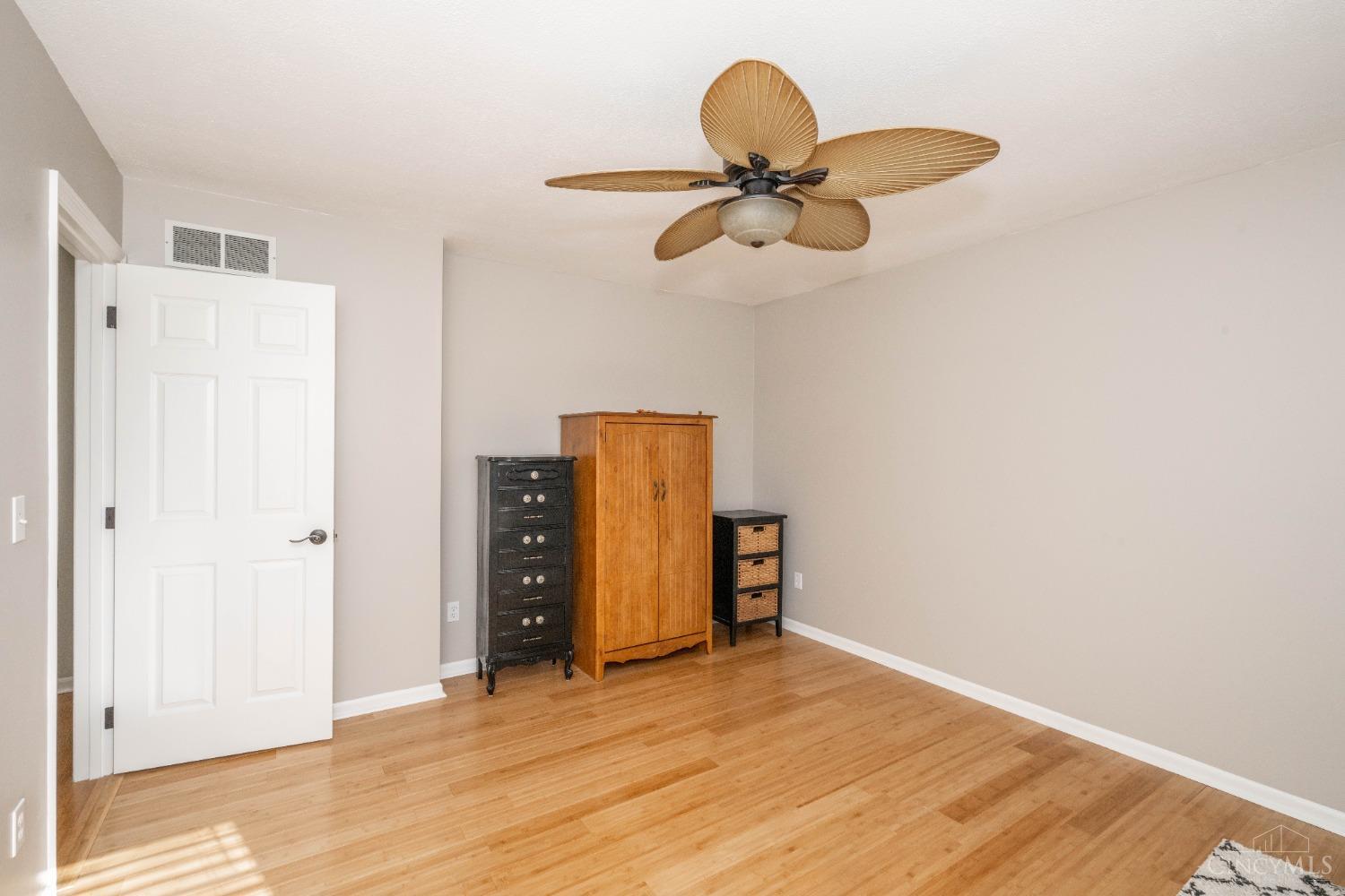 6117 Ivy Woods Court