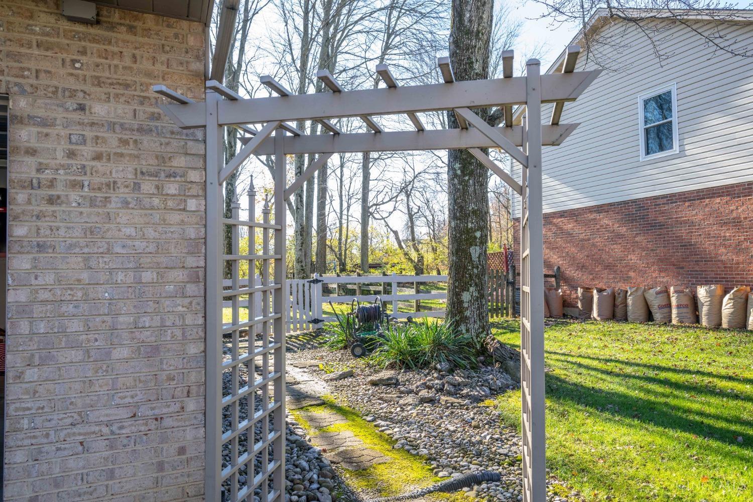 6117 Ivy Woods Court