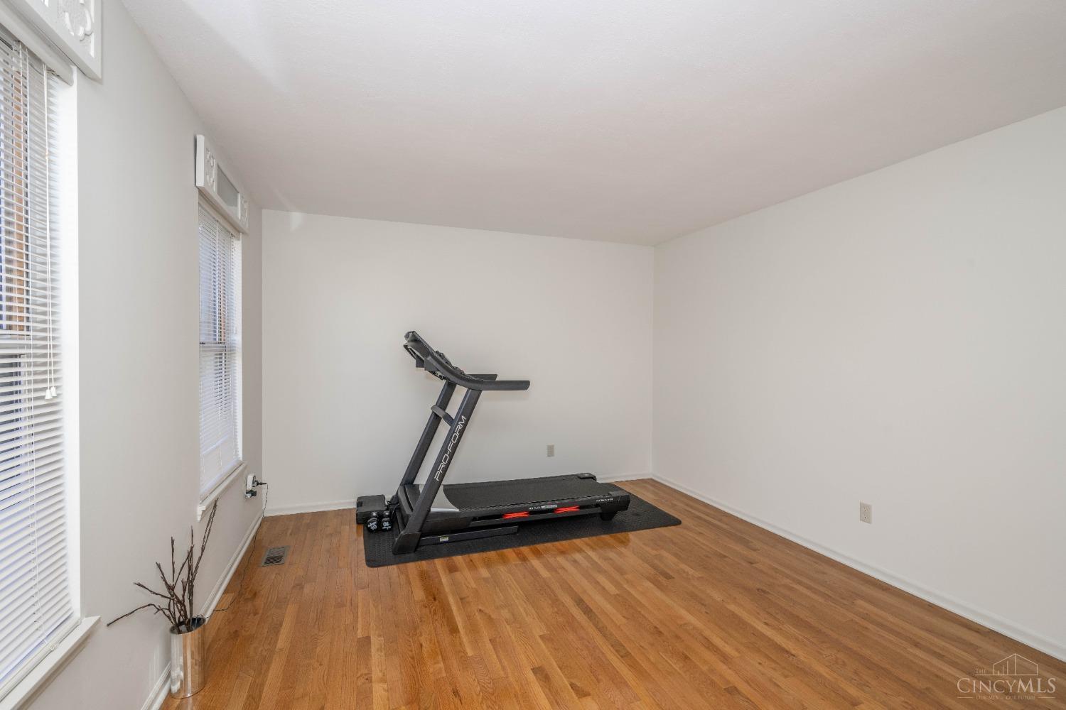 6117 Ivy Woods Court