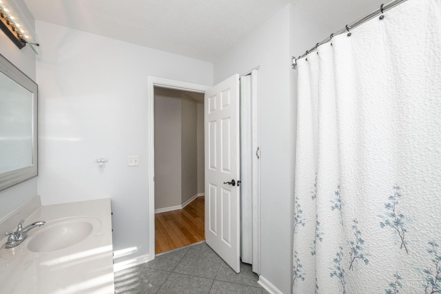 6117 Ivy Woods Court