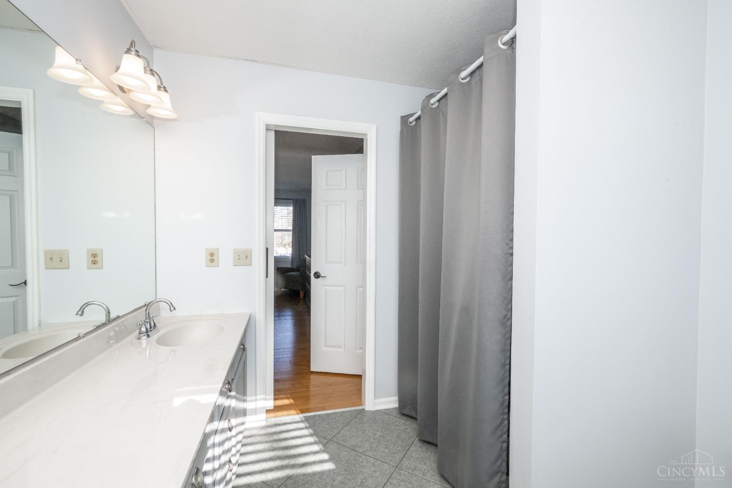 6117 Ivy Woods Court