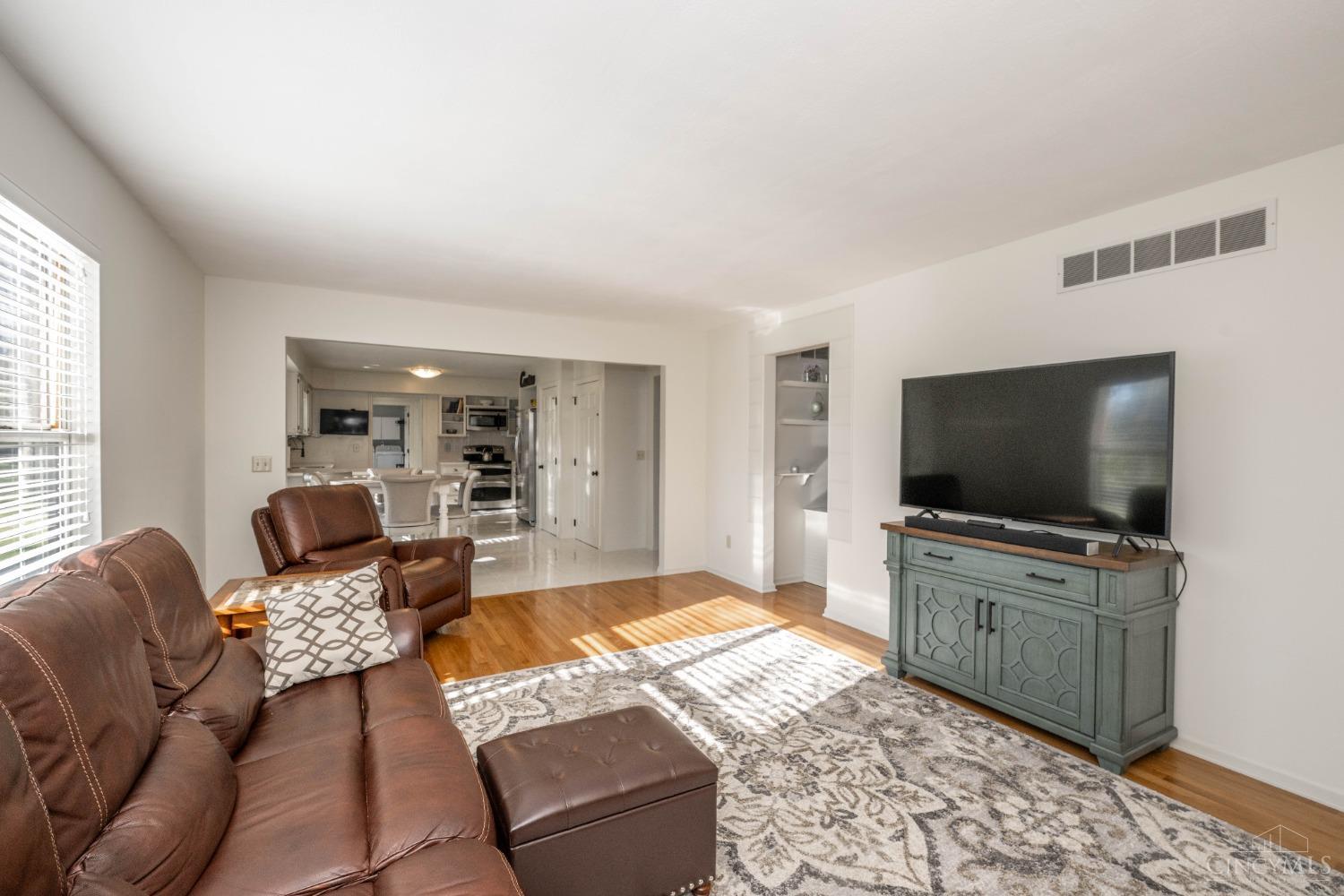 6117 Ivy Woods Court