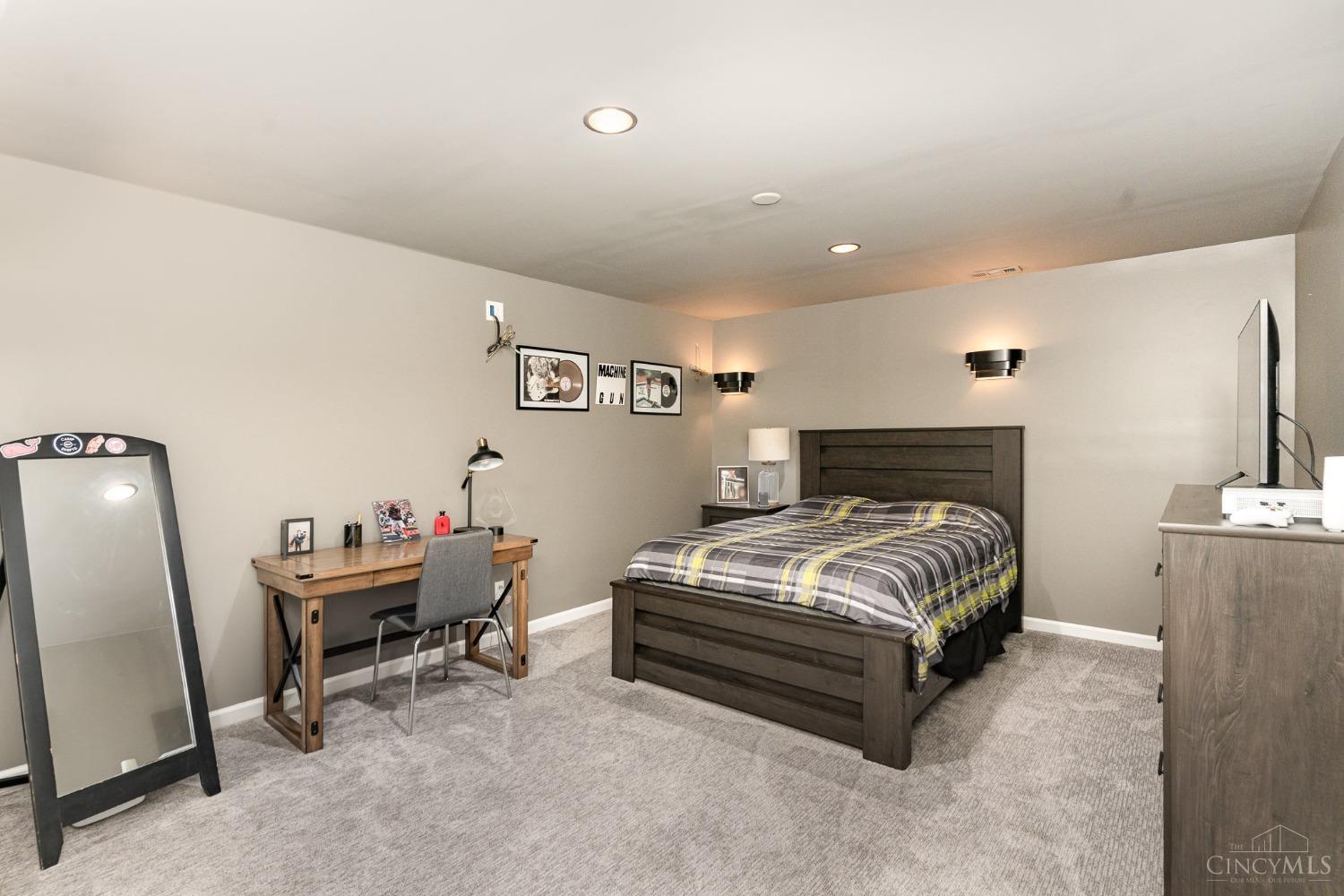 9060 Boylston Street