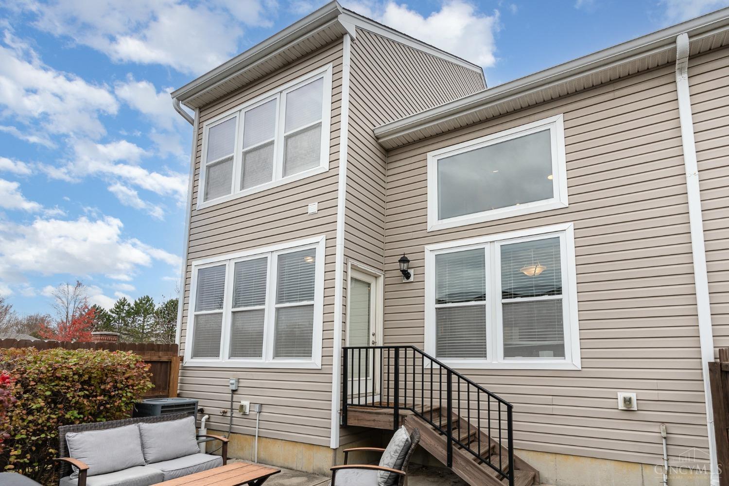 9060 Boylston Street