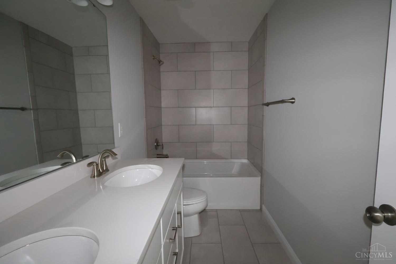 9294 Sunstone Drive 111