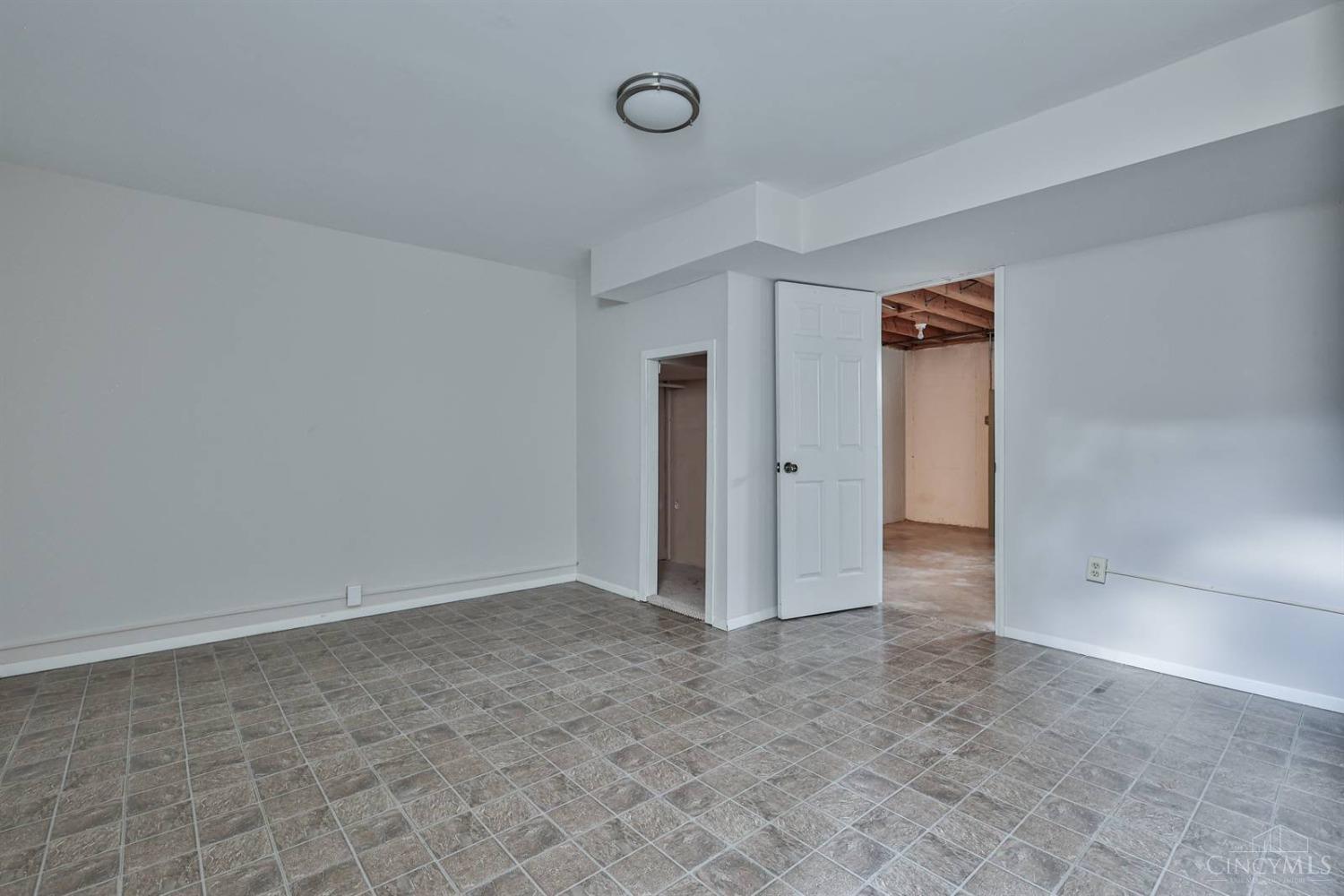 7513 Old English Drive 222