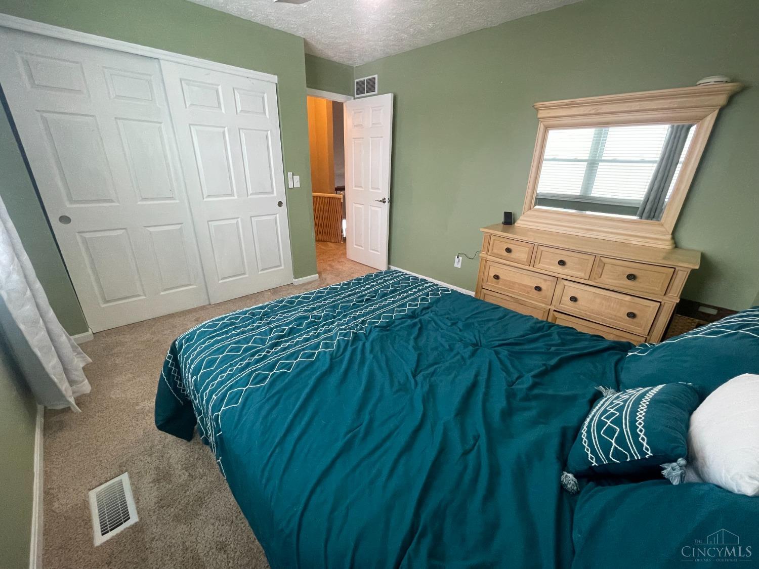 6798 Raven Crest