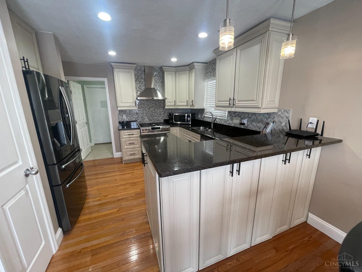 6798 Raven Crest