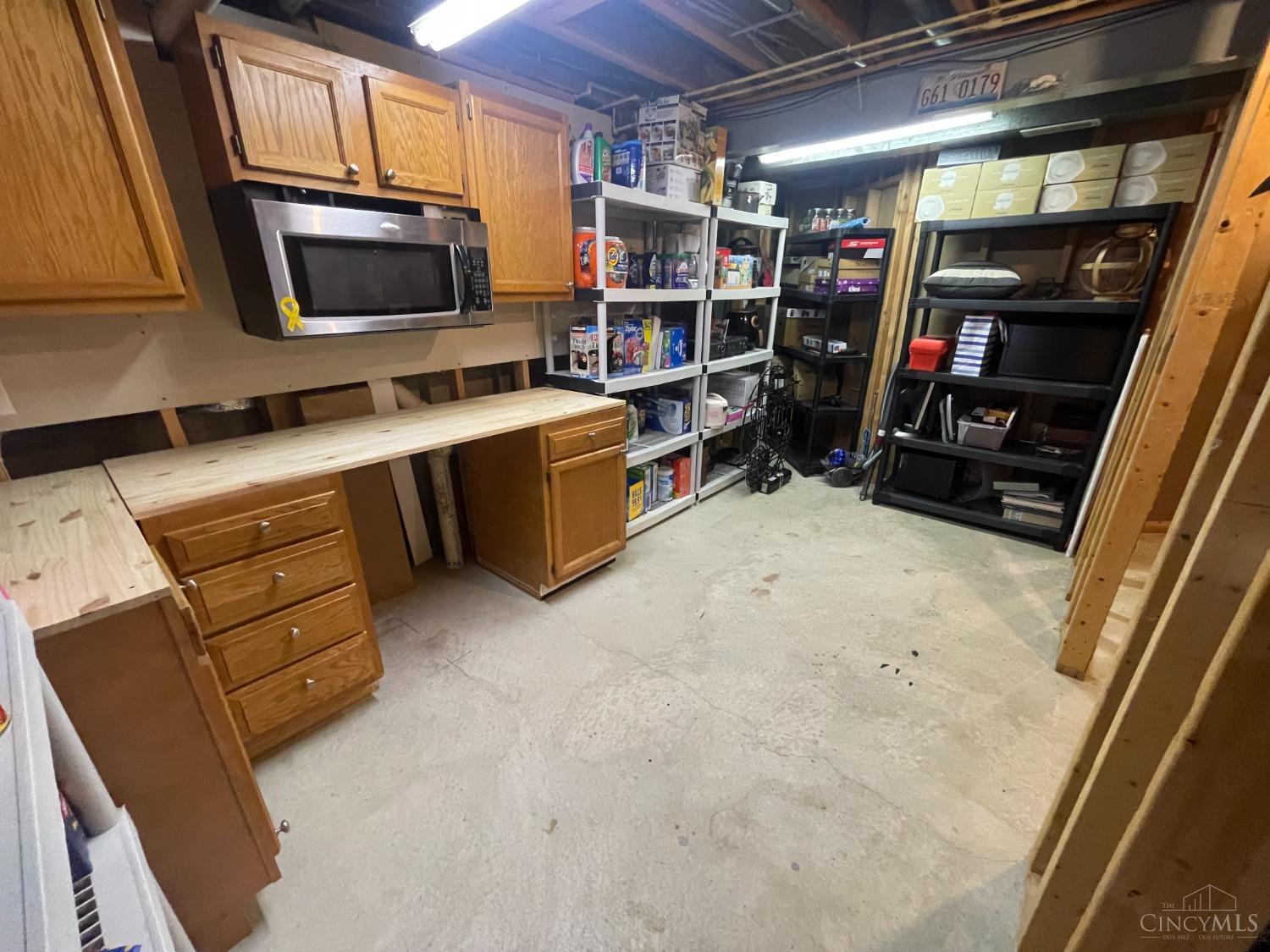 6798 Raven Crest