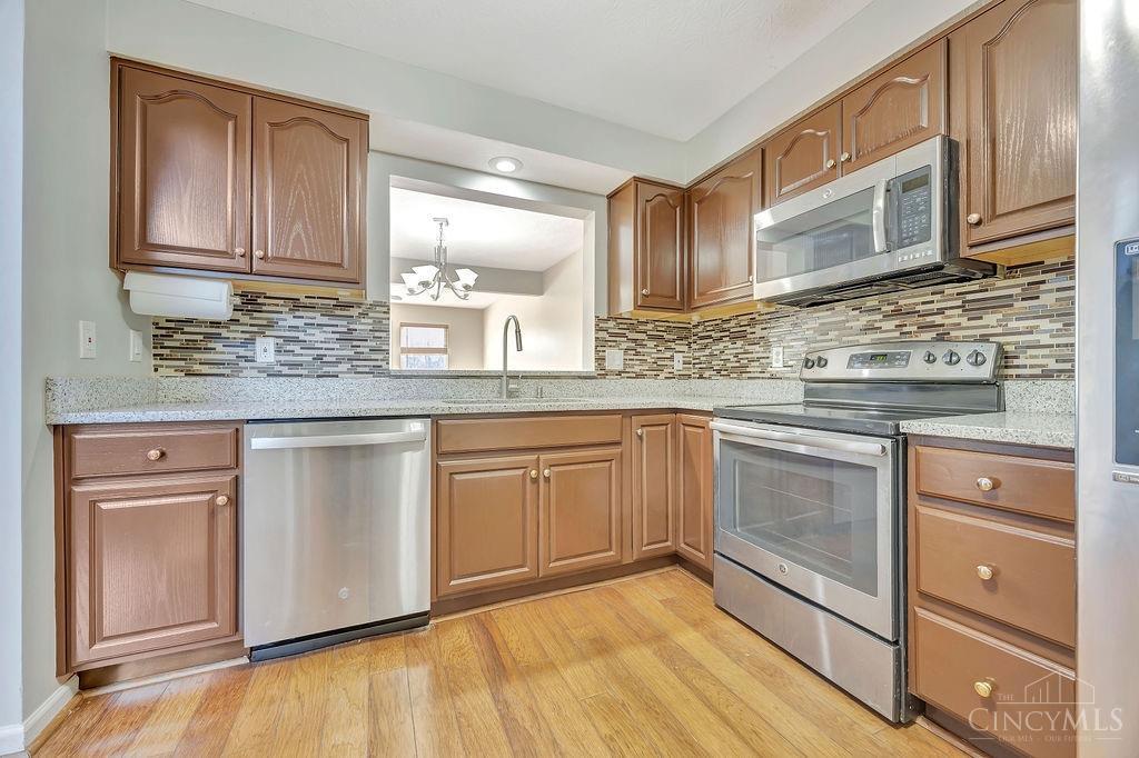 4445 Black Oak Lane