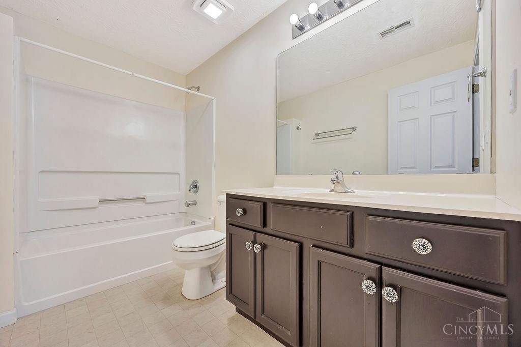 4445 Black Oak Lane