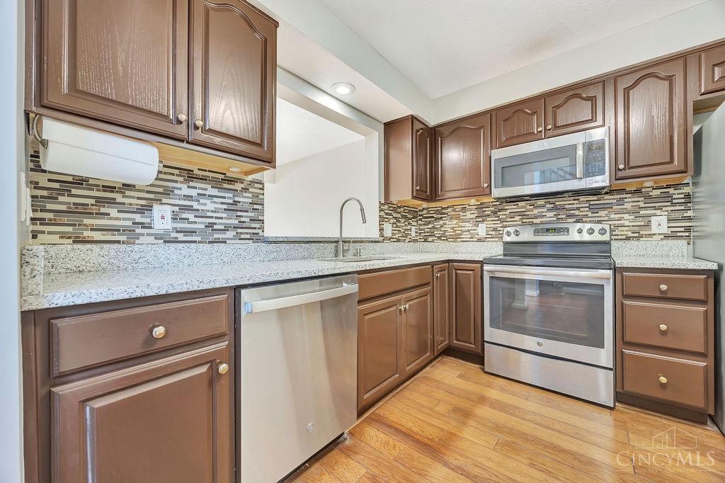 4445 Black Oak Lane