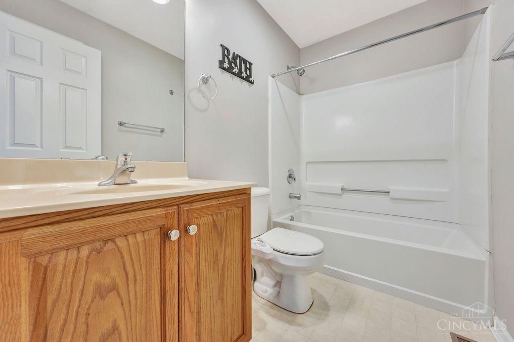 4445 Black Oak Lane