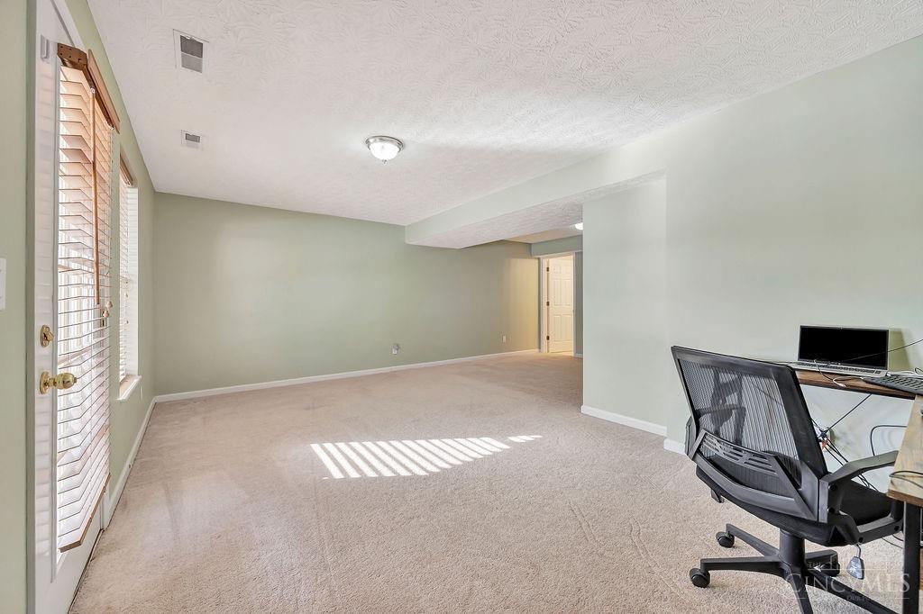 4445 Black Oak Lane