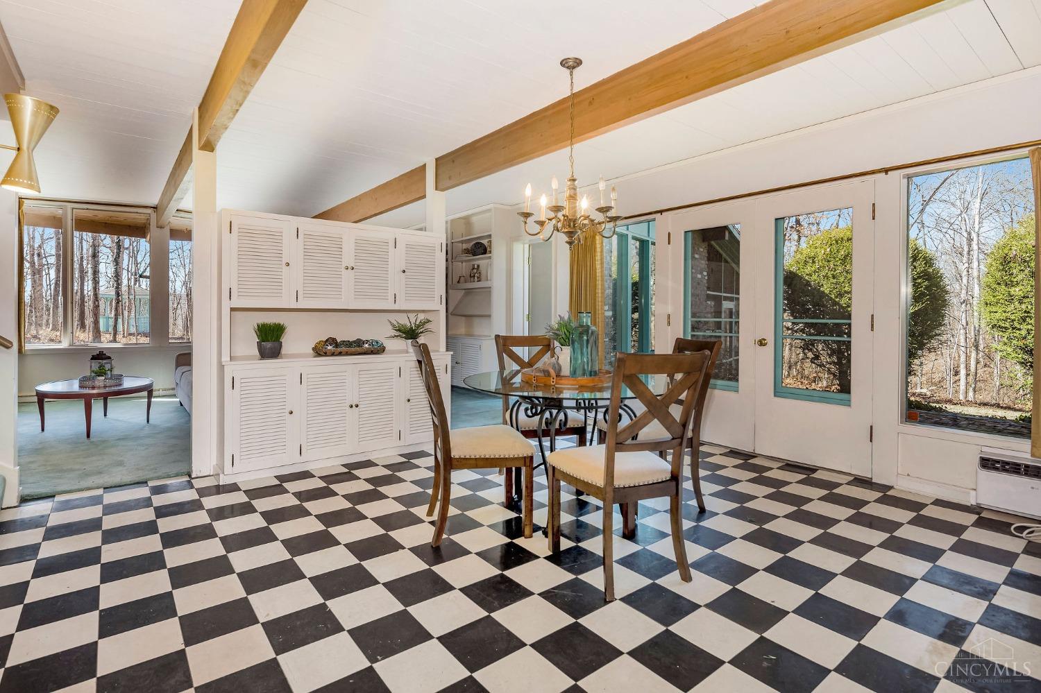 212 Oakhill Drive