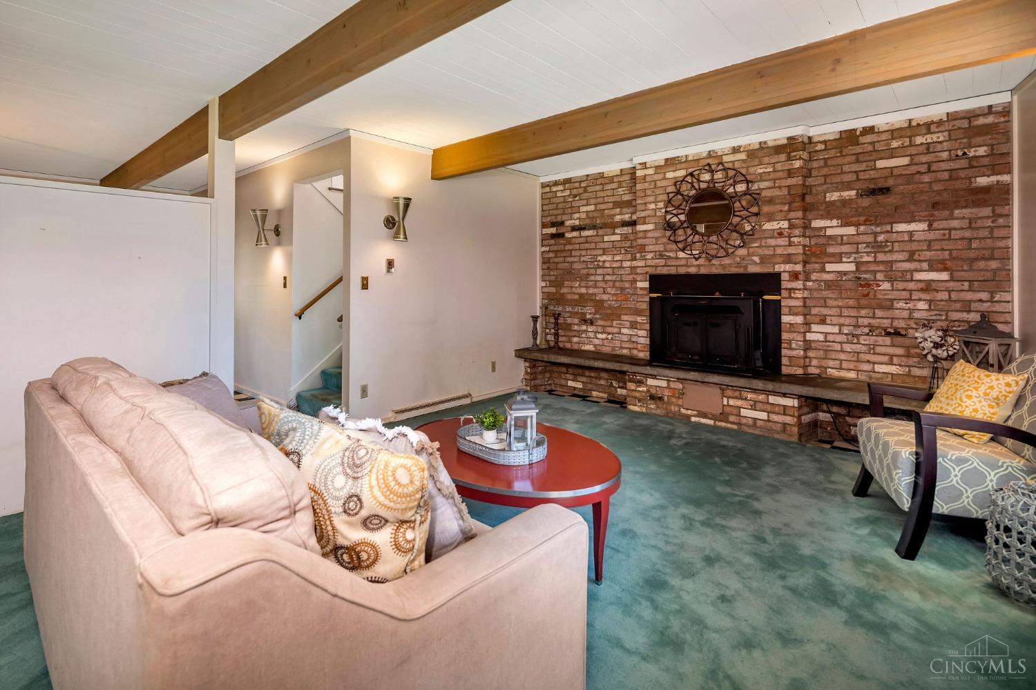 212 Oakhill Drive