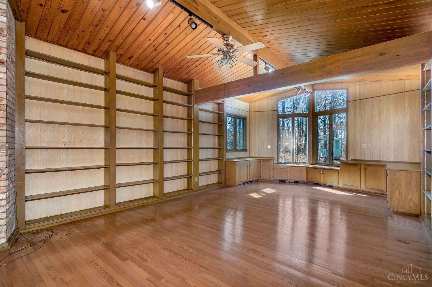 212 Oakhill Drive
