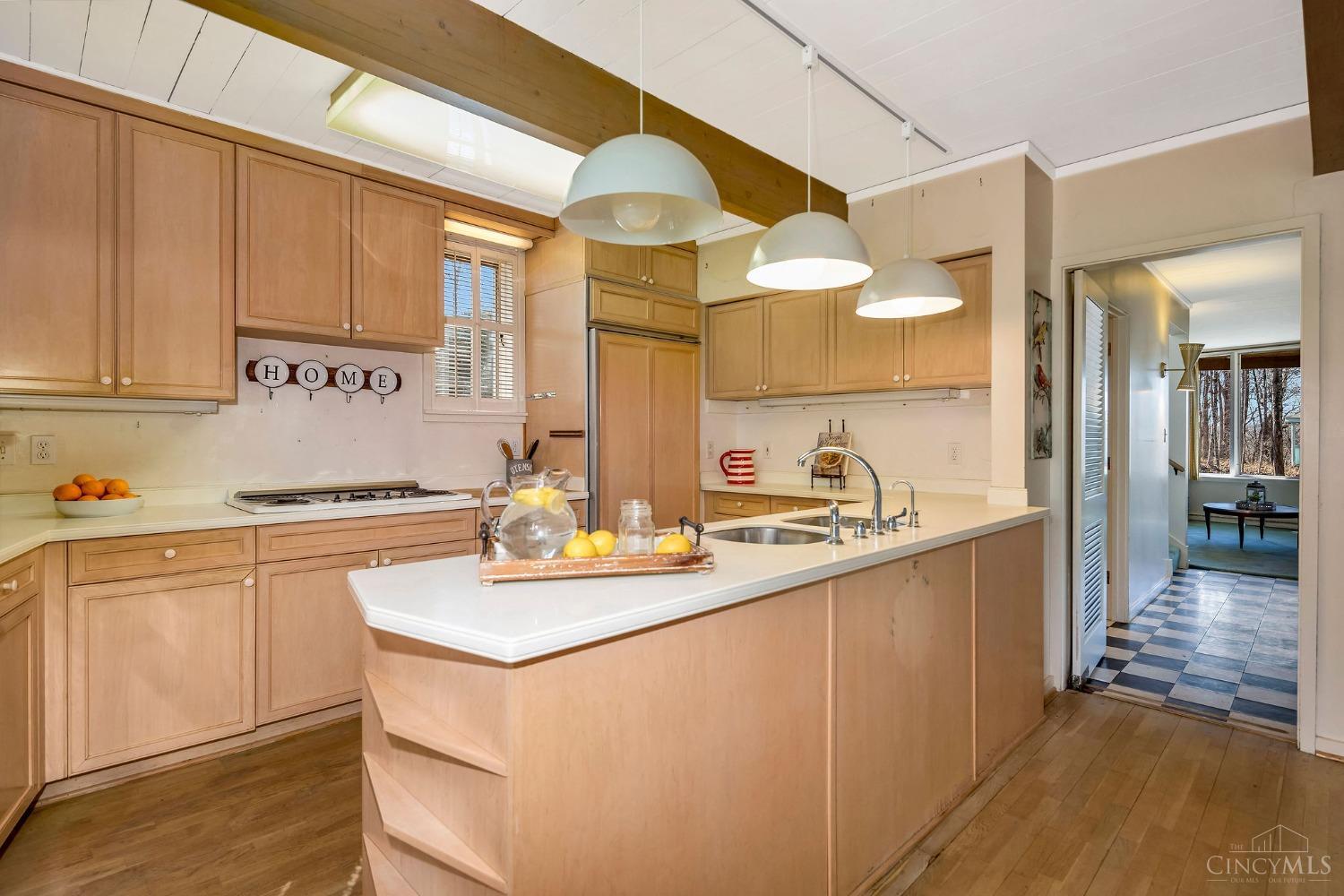 212 Oakhill Drive