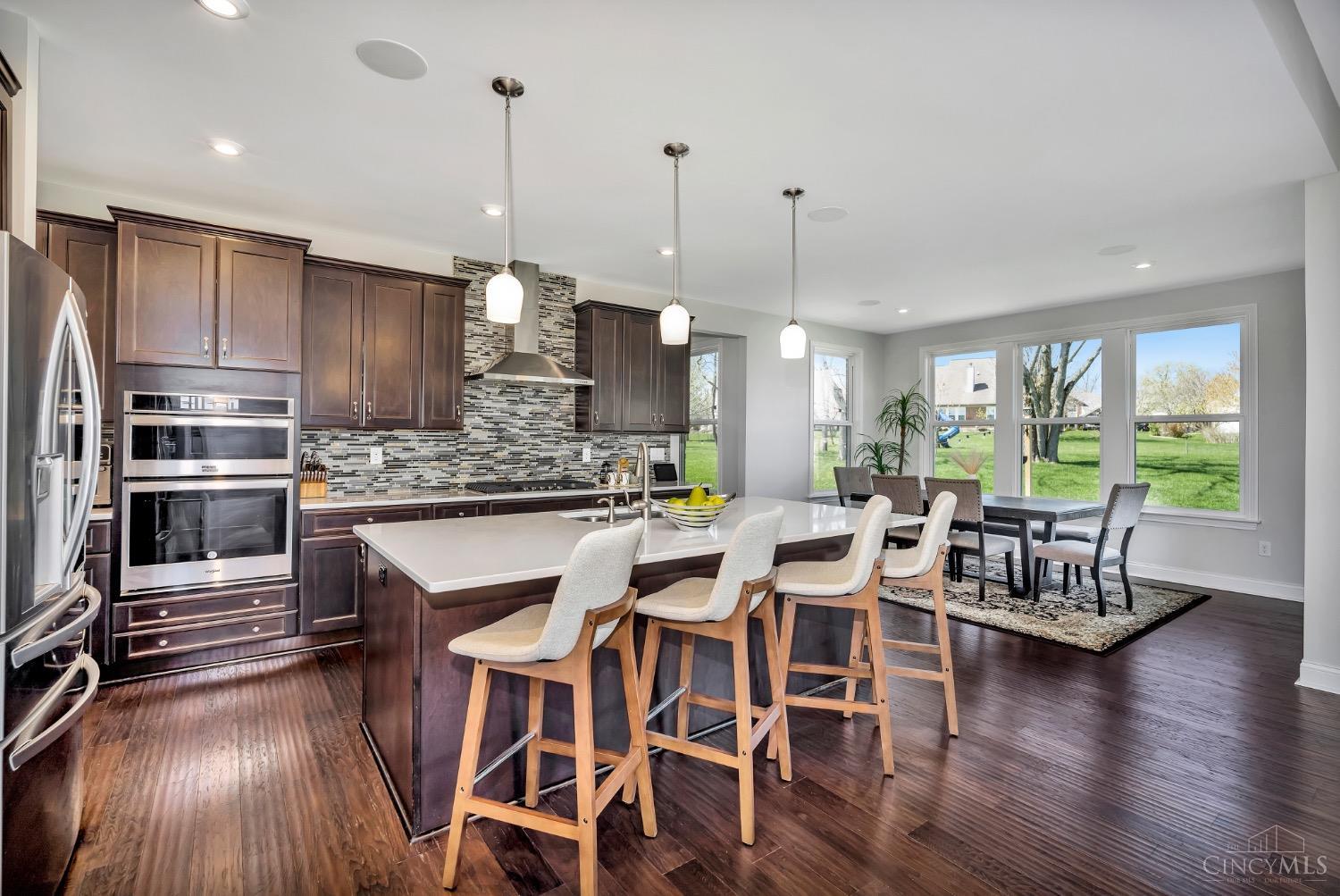 5560 Sentinel Oak Dr
