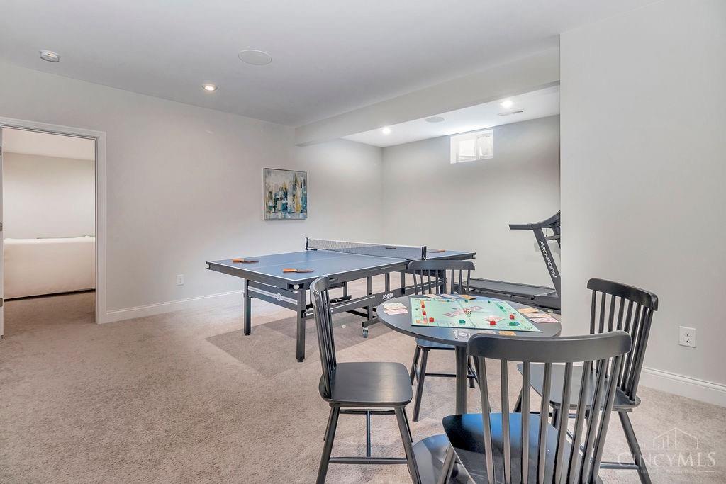 5560 Sentinel Oak Dr