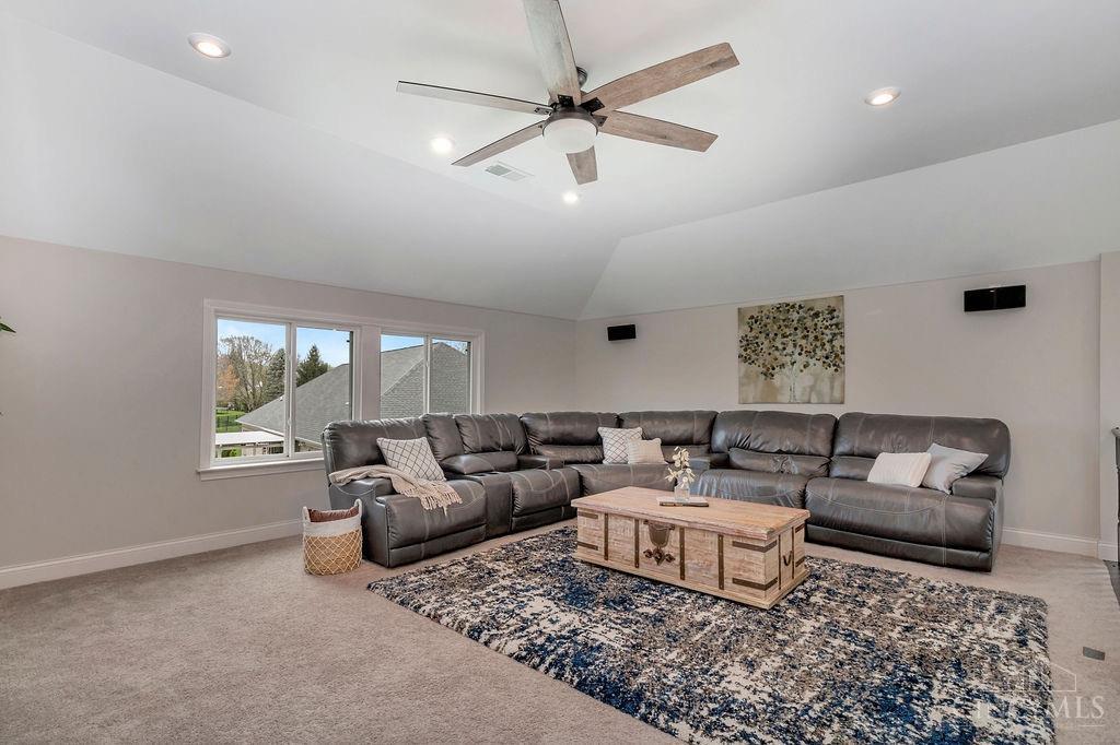5560 Sentinel Oak Dr