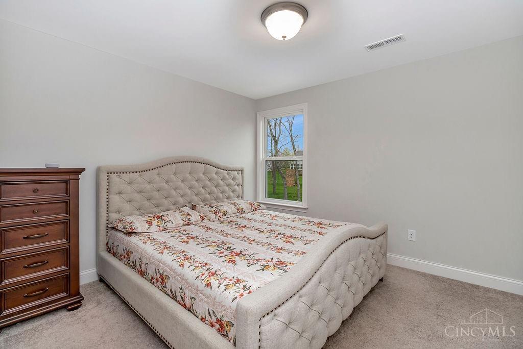 5560 Sentinel Oak Dr